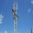 Torre del palo de la telecomunicación el 15m Guyed de la antena