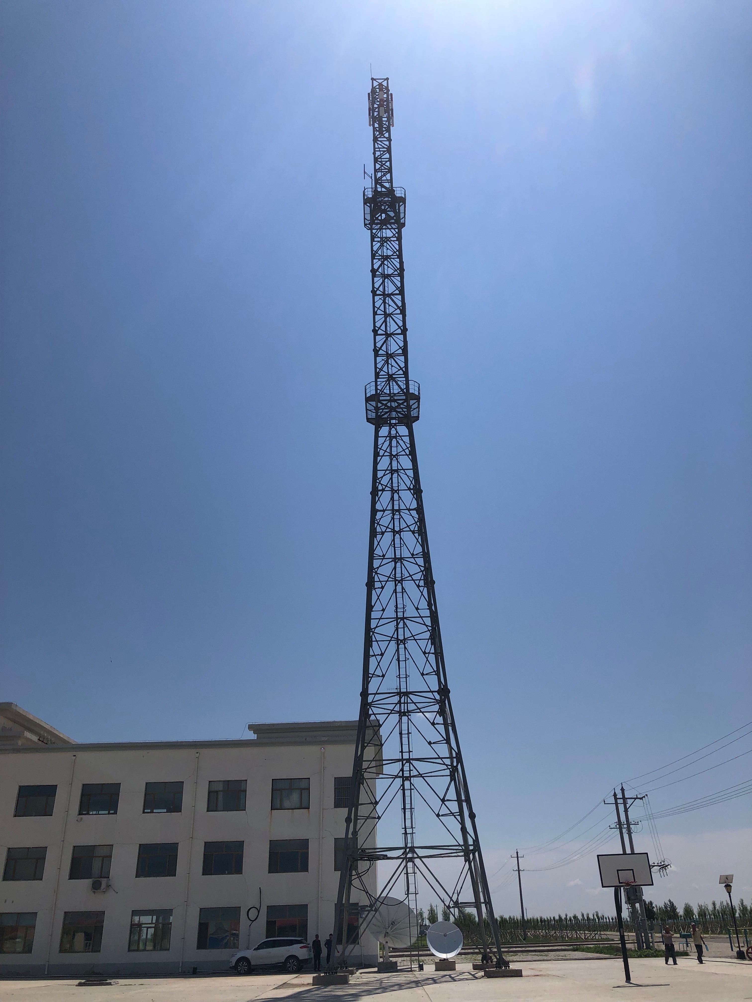 Piernas de acero de la torre 3 del MW de la comunicación del ángulo autosuficiente de la antena