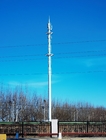 Instalación y uso convenientes de la torre de comunicación del monopolo de la estructura simple